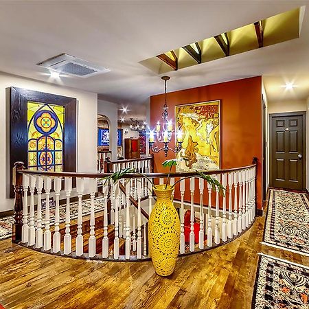 Neocolonial Nouveau Kensington Vacation Home Vancouver Eksteriør billede